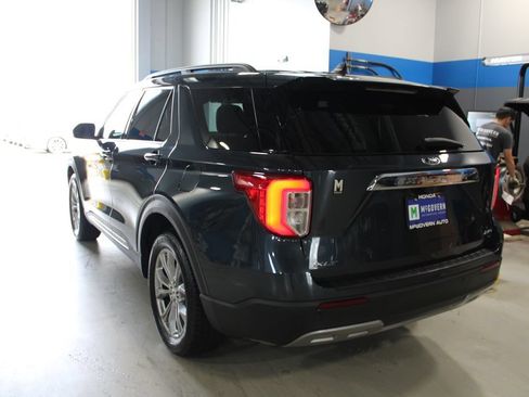Used 2023 Ford Explorer XLT w/ Equipment Group 202A AWD/4WD image 25