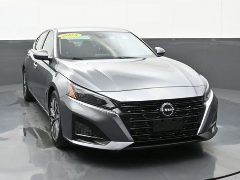Used 2023 Nissan Altima 2.5 SV image 8