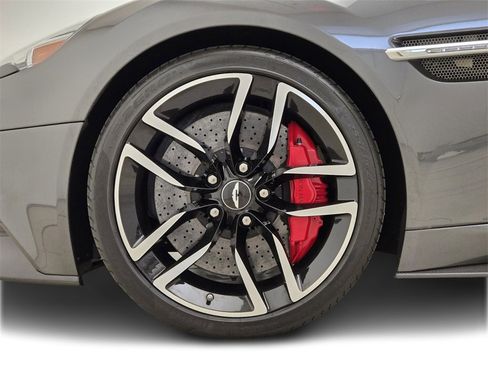 Used 2015 Aston Martin Vanquish Volante image 13