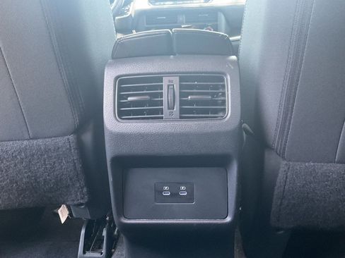 Used 2025 Nissan Rogue SV FWD image 10