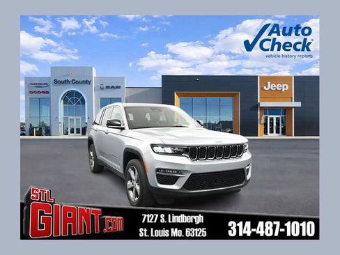 Certified 2022 Jeep Grand Cherokee Limited w/ Trailer Tow Prep Group (B) AWD/4WD image 1