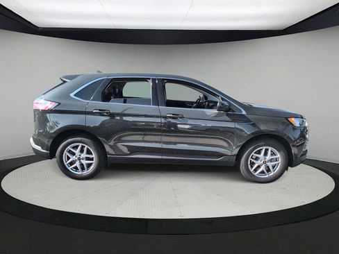 Used 2024 Ford Edge SEL AWD/4WD image 9