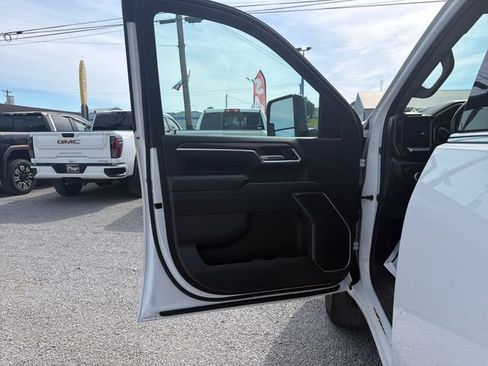 Used 2024 GMC Sierra 3500 SLE w/ SLE Convenience Package AWD/4WD image 10