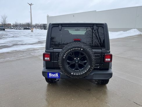 Used 2020 Jeep Wrangler Unlimited Sport image 6