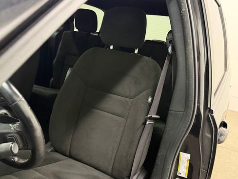 Used 2016 Dodge Grand Caravan SE FWD image 34