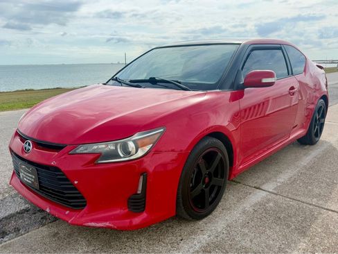 Used 2016 Scion tC image 1