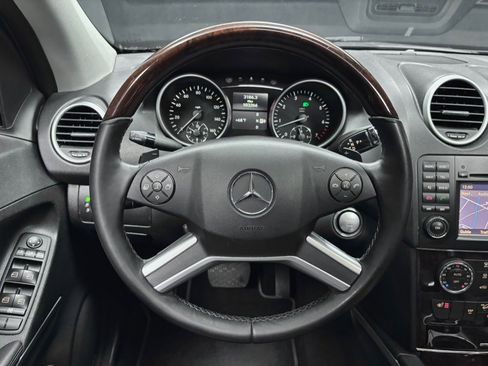 Used 2010 Mercedes-Benz ML 550 4MATIC image 39