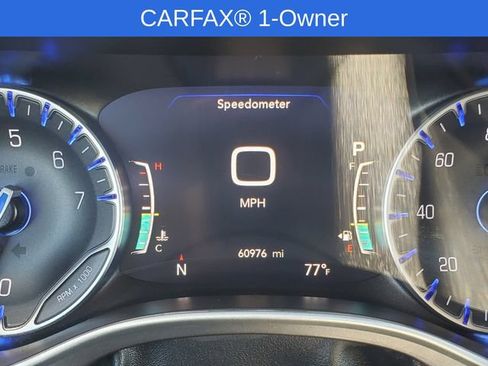 Used 2024 Chrysler Pacifica Touring-L FWD image 13