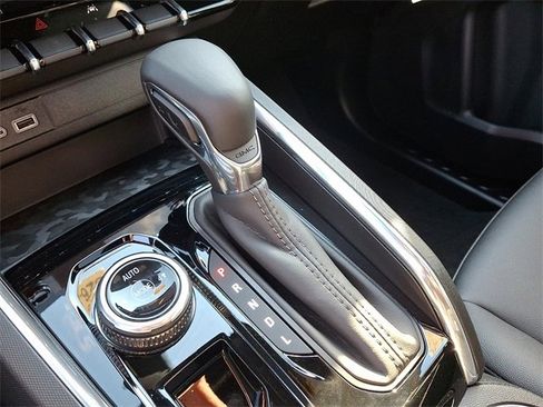 New 2026 GMC Canyon Elevation w/ Convenience Package image 11