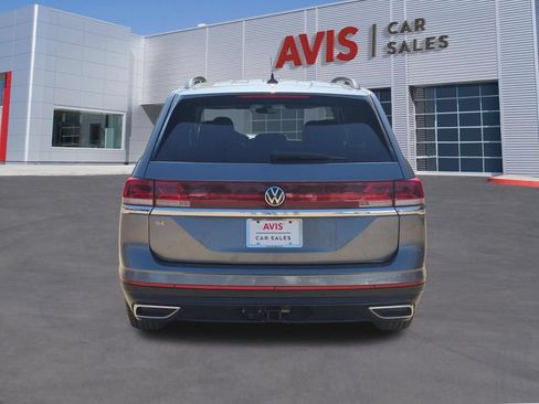 Used 2025 Volkswagen Atlas SE FWD image 7