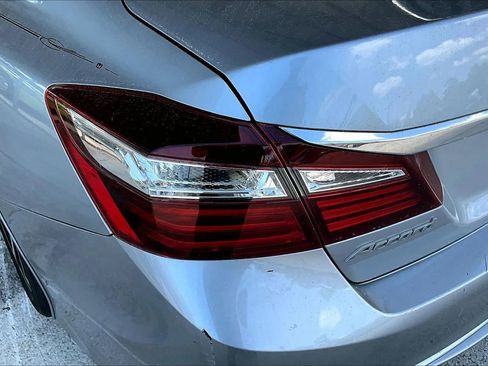 Used 2017 Honda Accord EX-L image 20