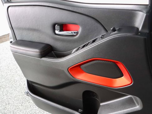 Used 2023 Nissan Frontier PRO-4X w/ Technology Package image 23