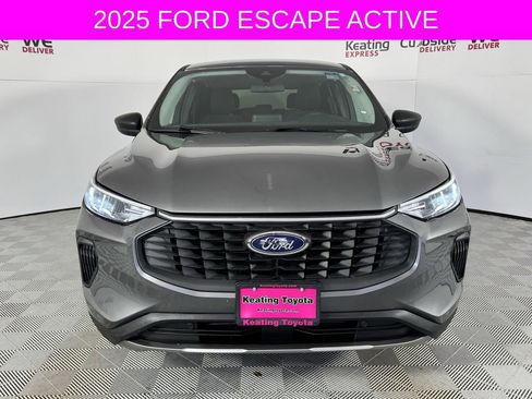Used 2025 Ford Escape Active AWD/4WD image 10