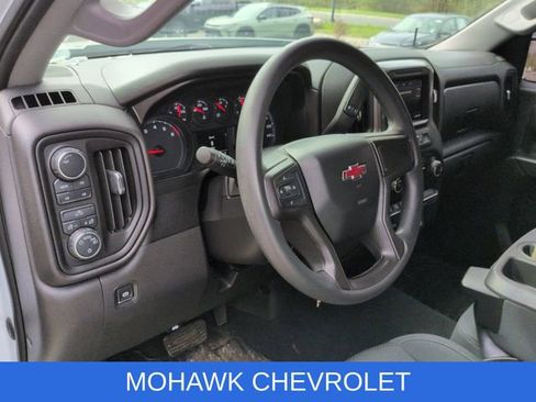 Used 2020 Chevrolet Silverado 1500 Custom Trail Boss w/ Custom Convenience Package AWD/4WD image 9
