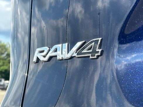 Used 2020 Toyota RAV4 XLE w/ All Weather Liner Package AWD/4WD image 5