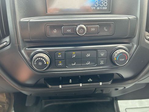 Used 2018 Chevrolet Silverado 1500 Custom w/ Custom Convenience Package AWD/4WD image 24