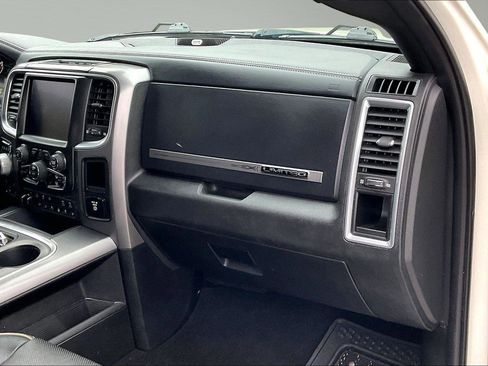 Used 2018 RAM 1500 Limited AWD/4WD image 18