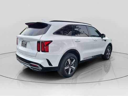 Used 2023 Kia Sorento S w/ Panoramic Sunroof Package FWD image 7