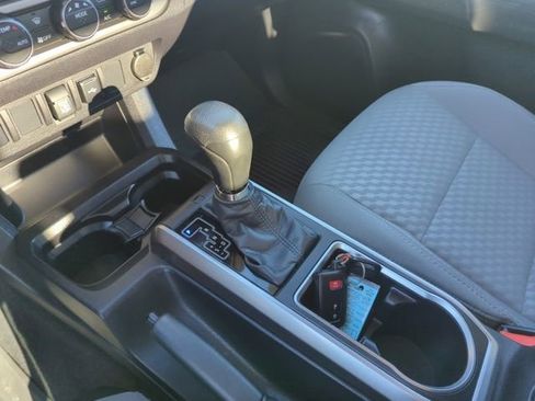 Used 2023 Toyota Tacoma SR5 AWD/4WD image 32