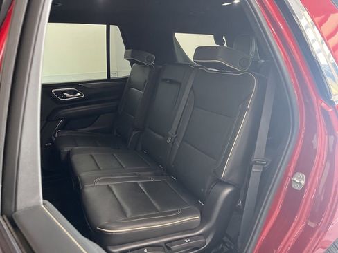 Used 2021 GMC Yukon SLT AWD/4WD image 18