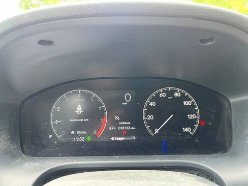 Used 2025 Honda HR-V LX image 11
