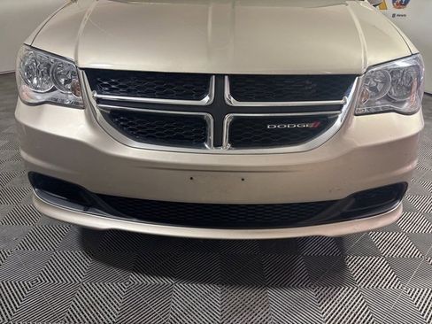 Used 2015 Dodge Grand Caravan SXT w/ UConnect Hands-Free Group image 13