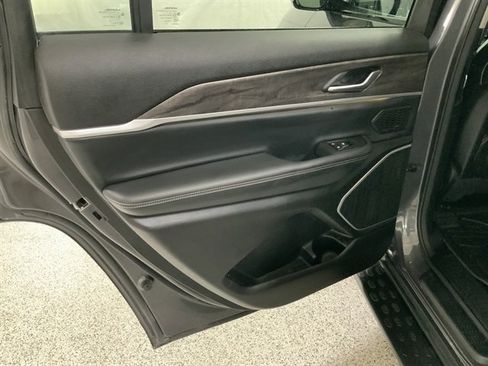 Used 2021 Jeep Grand Cherokee L Limited image 18