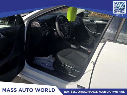 Used 2015 Volkswagen Jetta SE image 11