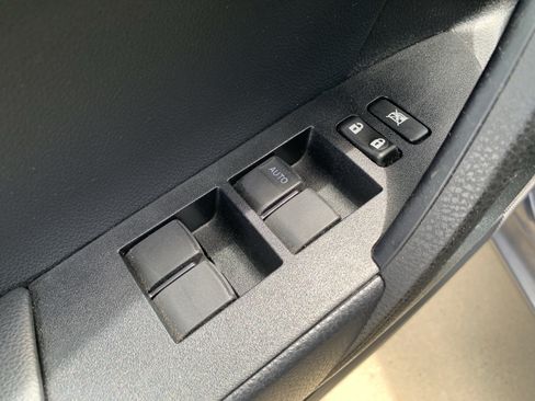 Used 2016 Toyota Corolla S FWD image 11