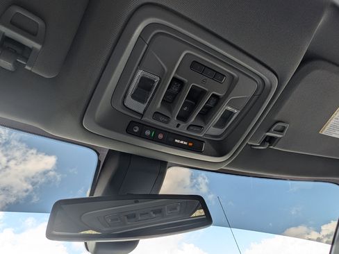 Used 2020 Chevrolet Silverado 1500 LTZ w/ LTZ Premium Package image 31