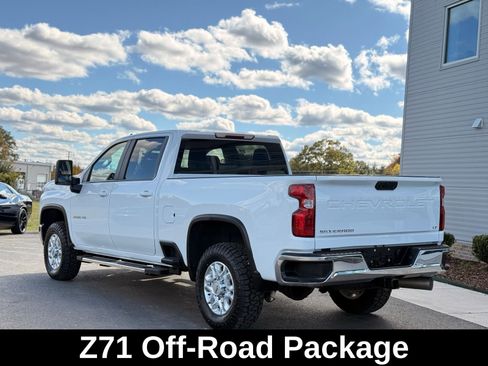 Used 2023 Chevrolet Silverado 2500 LT w/ Convenience Package image 7
