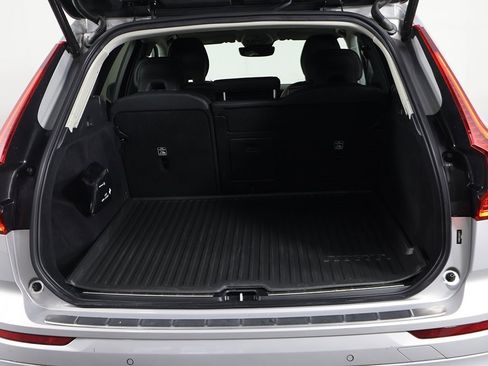 Used 2022 Volvo XC60 B6 Inscription w/ Climate Package image 20