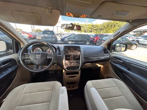 Used 2014 Dodge Grand Caravan American Value Package FWD image 12