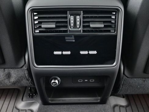 Certified 2026 Porsche Cayenne image 8