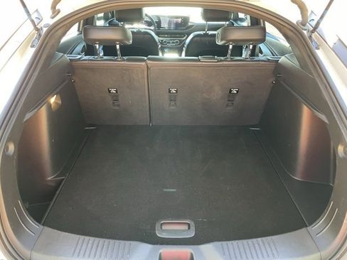 Used 2024 Buick Envista Sport Touring w/ Convenience I Package image 17