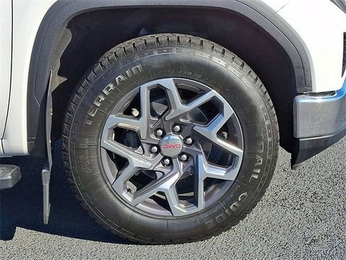 Used 2022 GMC Sierra 1500 SLT w/ SLT Premium Plus Package image 11