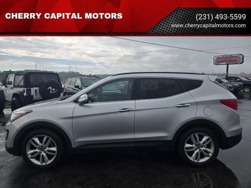 Used 2016 Hyundai Santa Fe Sport 2.0T w/ Option Group 05 AWD/4WD image 1