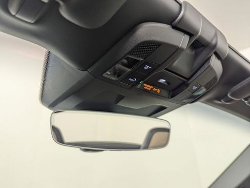 Used 2025 Porsche 911 Carrera image 16