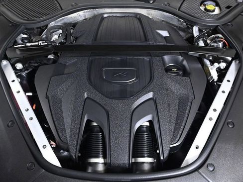 Certified 2024 Porsche Panamera image 29