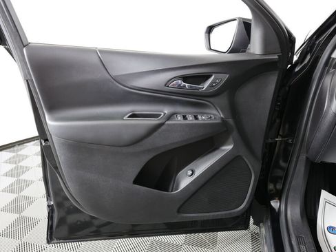 Used 2018 Chevrolet Equinox LT FWD image 13