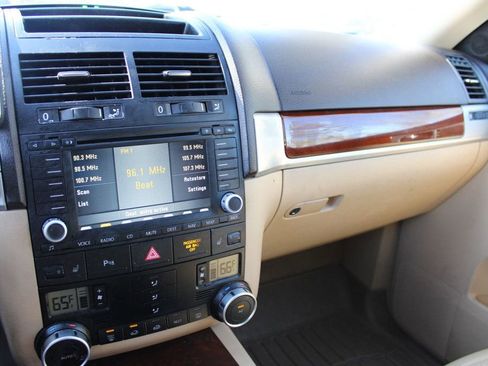 Used 2006 Volkswagen Touareg V8 image 14