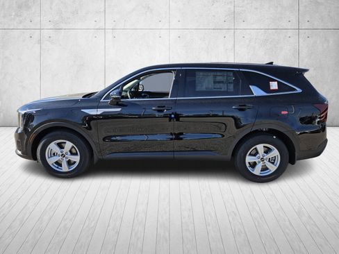 New 2026 Kia Sorento LX image 4