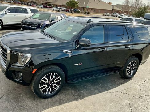 Used 2021 GMC Yukon AT4 w/ Rear Media and Nav Package image 5