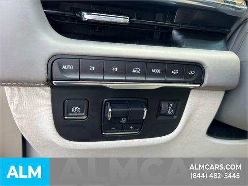 Used 2022 Cadillac Escalade Sport Platinum w/ LPO, ONYX Package image 37