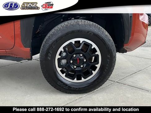Used 2025 Toyota Tacoma TRD Off-Road AWD/4WD image 9