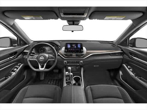 Used 2024 Nissan Altima 2.5 SV w/ SV Premium Package FWD image 8