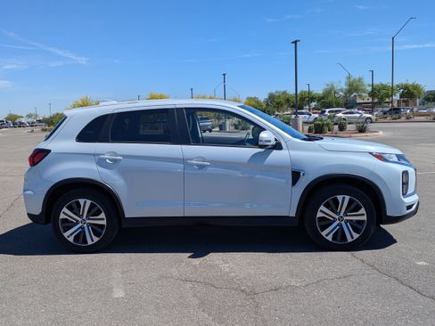 Used 2024 Mitsubishi Outlander Sport SE AWD/4WD image 6