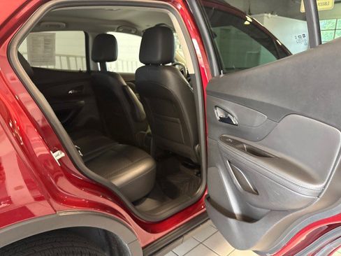 Used 2022 Buick Encore Preferred w/ Safety Package AWD/4WD image 26