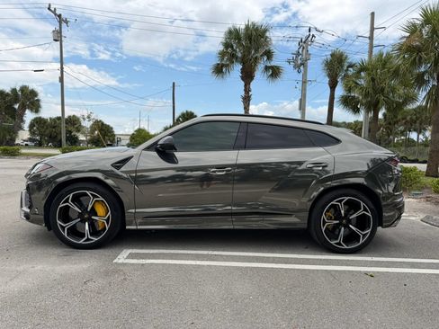 Used 2019 Lamborghini Urus AWD/4WD image 4