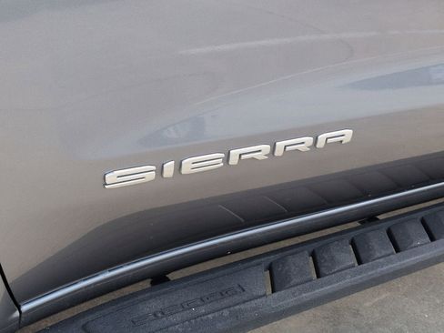 Used 2021 GMC Sierra 1500 SLT w/ SLT Premium Plus Package AWD/4WD image 6